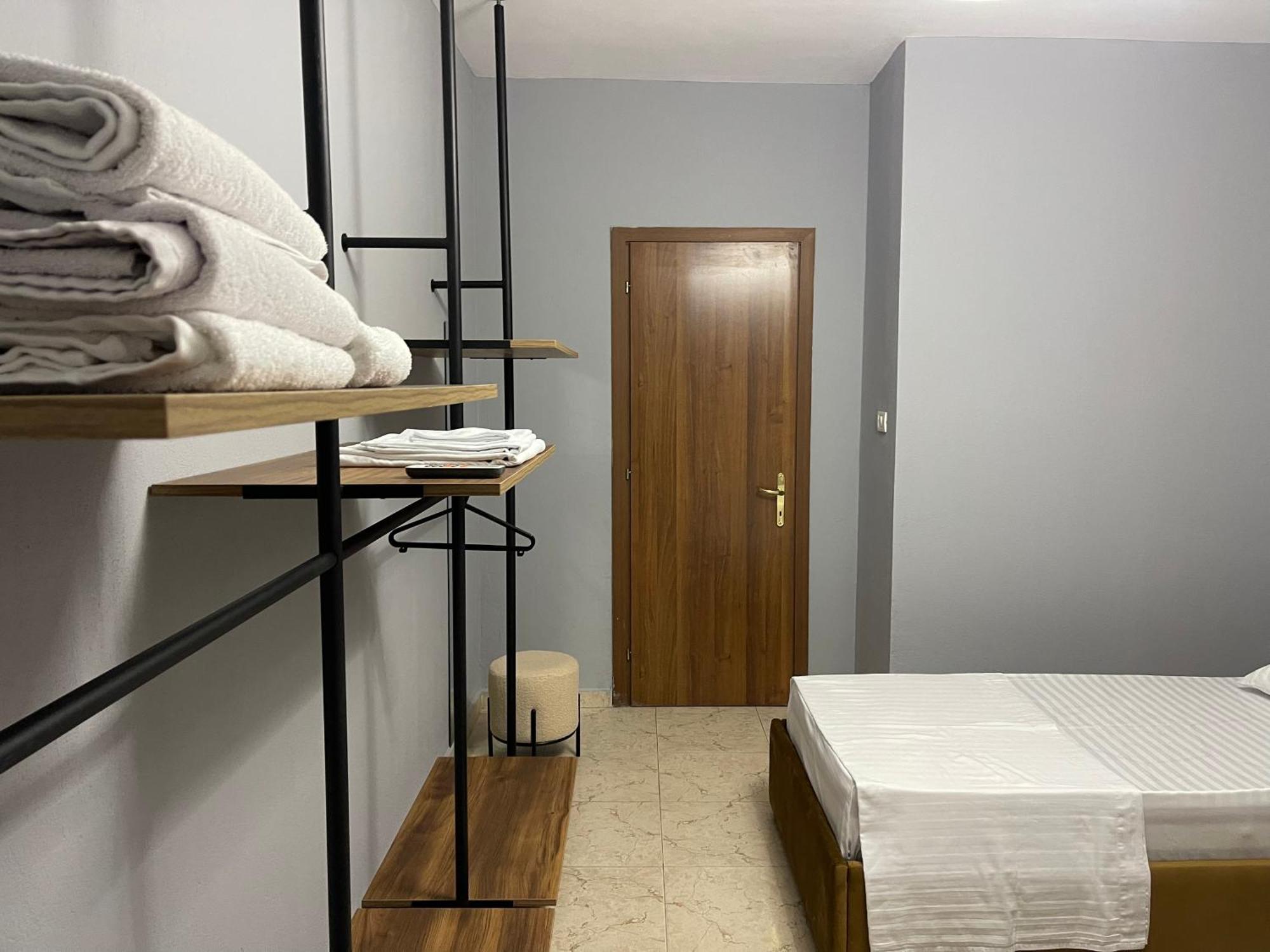 Super House 2 Blloku - 3 Rooms Тирана Экстерьер фото