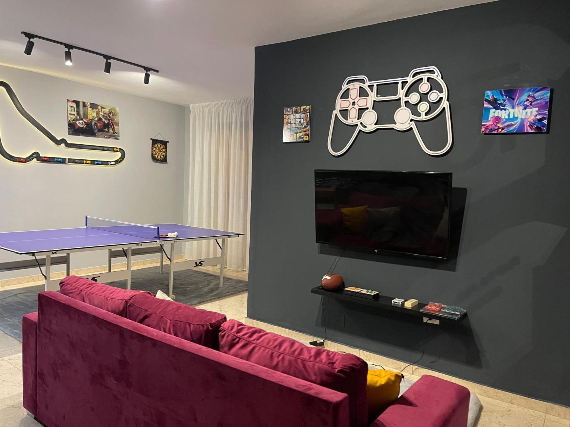 Super House 2 Blloku - 3 Rooms Тирана Экстерьер фото